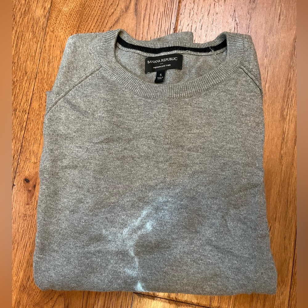 Banana Republic Men's Crewneck Sweater in Gray